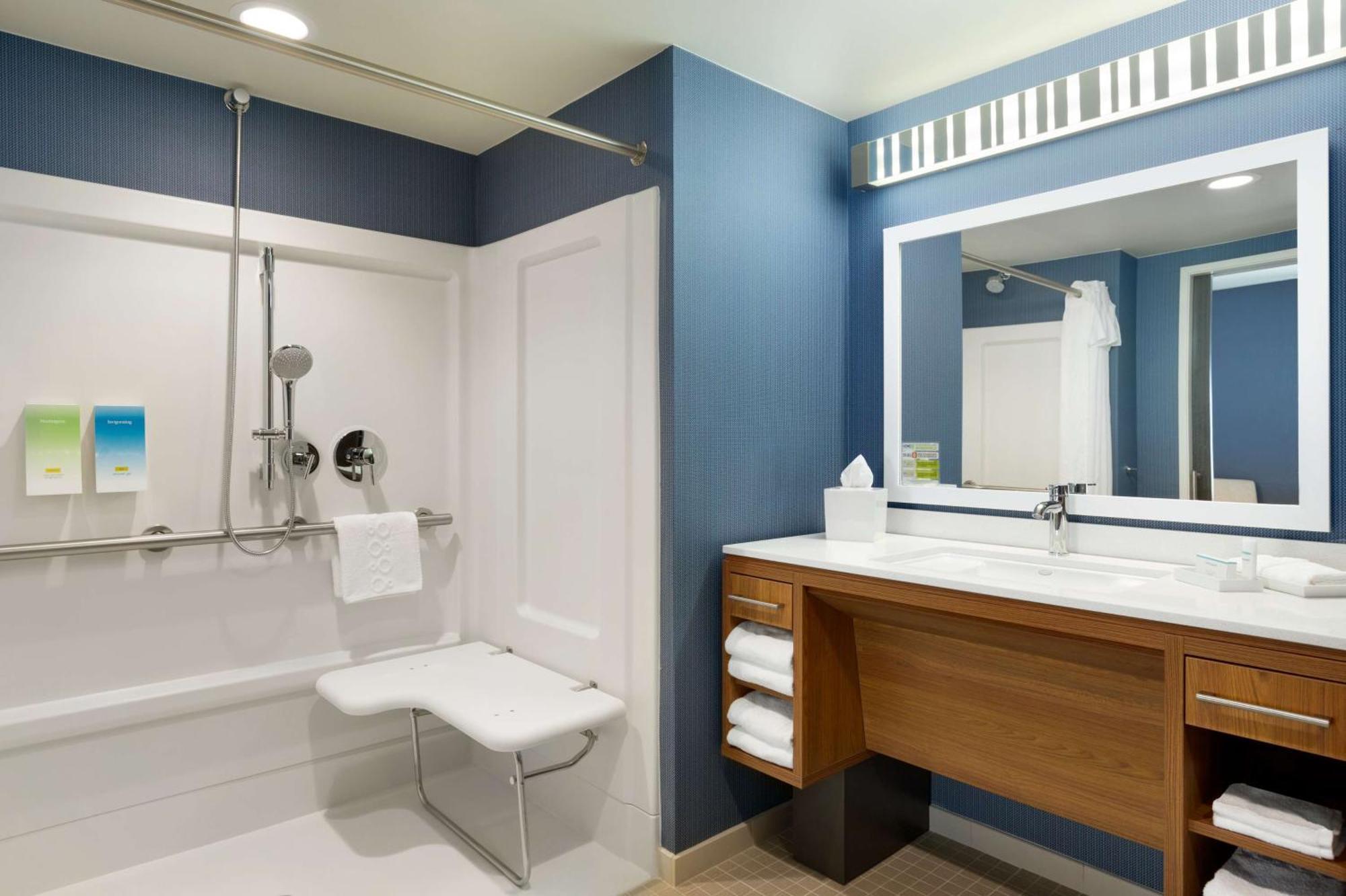 Home2 Suites By Hilton Glendale Westgate Exterior photo